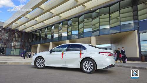 Заказать Toyota Camry XV70 на свадьбу Заказать Toyota Camry XV70 на свадьбу