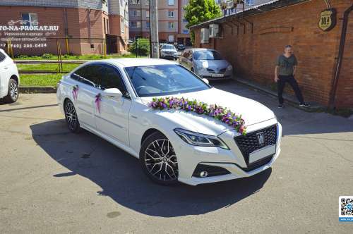 Toyota Crown и вариант украшения №101