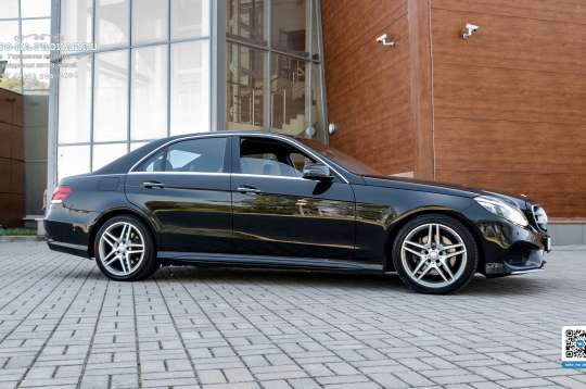 mercedes-e300-amg-chernyj-08.jpg mercedes-e300-amg-chernyj-08.jpg