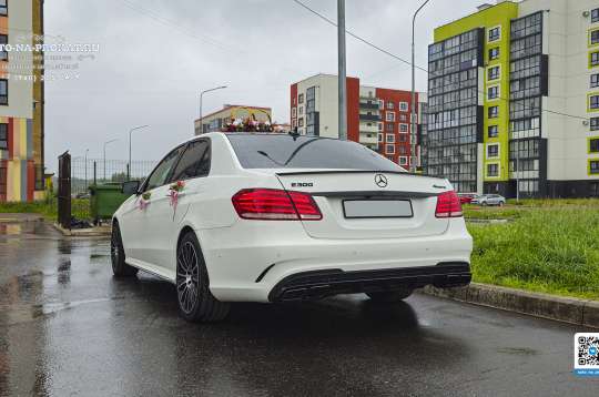 Mercedes E300 W212 AMG (Мерседес Е300 АМГ), белый Mercedes E300 W212 AMG (Мерседес Е300 АМГ), белый