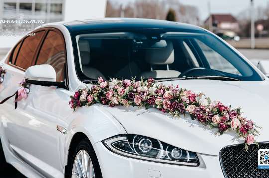 Вариант украшений для свадебного авто №02 Вариант украшений для свадебного авто №02