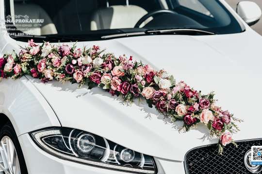 Вариант украшений для свадебного авто №02 Вариант украшений для свадебного авто №02