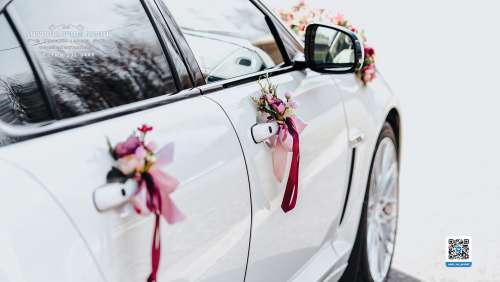 Вариант украшений для свадебного авто №02