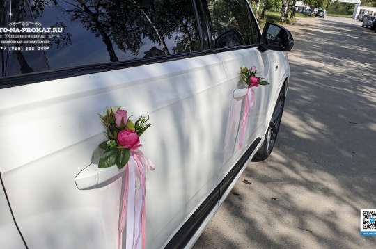 Вариант украшений для свадебного авто №07