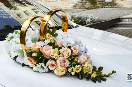 Вариант украшений для свадебного авто №10