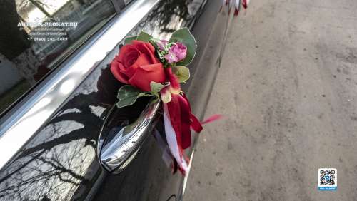 Вариант украшений для свадебного авто №11