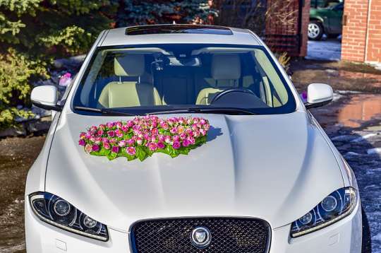 Вариант украшений для свадебного авто №65