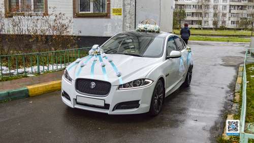 Вариант украшения №19 с голубыми лентами