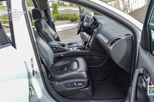Салон белой Audi Q7