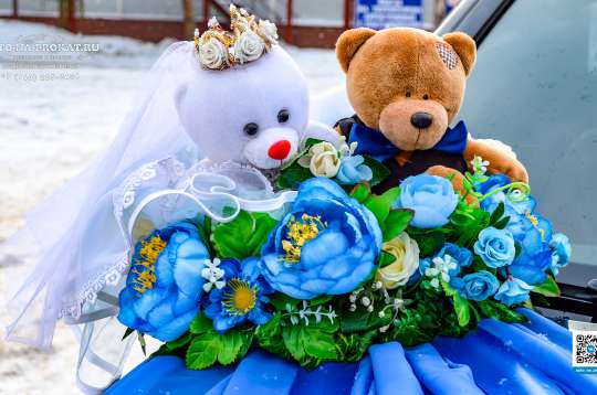 Вариант украшений для свадебного авто №25