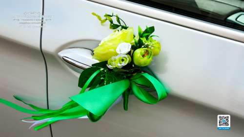 Вариант украшений для свадебного авто №27