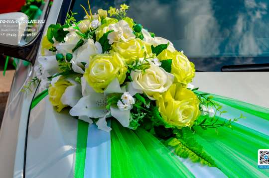 Вариант украшений для свадебного авто №27