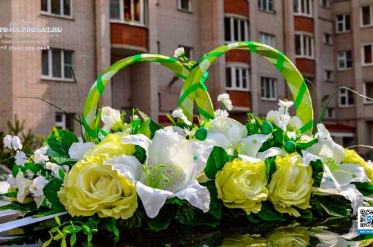 Вариант украшений для свадебного авто №27