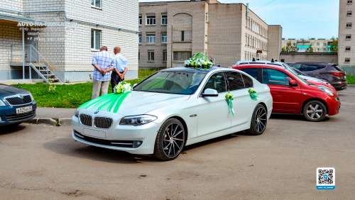 Вариант украшений для свадебного авто №27