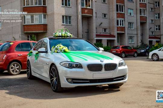 Вариант украшений для свадебного авто №27