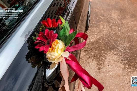 Вариант украшений для свадебного авто №31