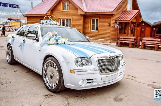 Вариант украшений для свадебного авто №68