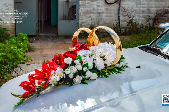 Вариант украшений для свадебного авто №35