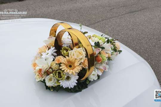 Вариант украшений для свадебного авто №73