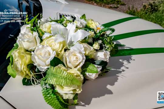 Вариант украшений для свадебного авто №38