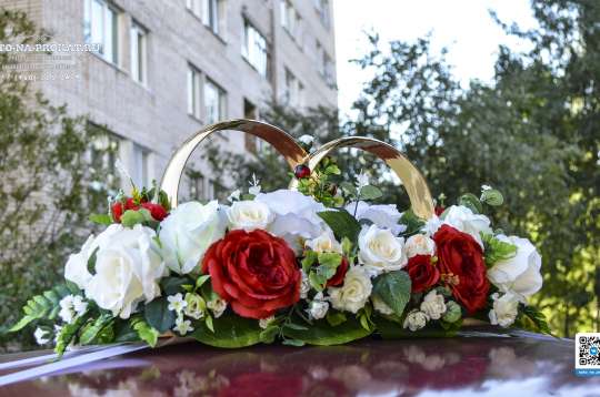 Вариант украшений для свадебного авто №94