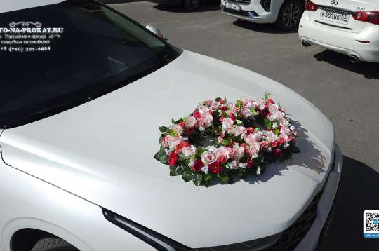 Вариант украшений для свадебного авто №13 Вариант украшений для свадебного авто №13