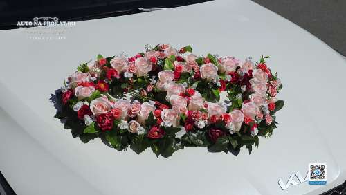 Вариант украшений для свадебного авто №13
