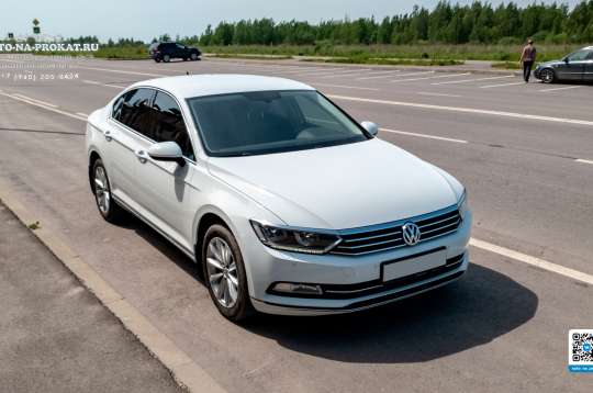 Аренда белого Volkswagen Passat на свадьбу Аренда белого Volkswagen Passat на свадьбу