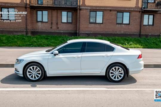 Арендовать белый Volkswagen Passat на свадьбу Арендовать белый Volkswagen Passat на свадьбу