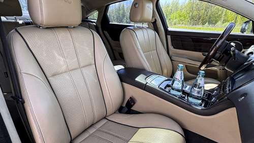 Белый Jaguar XJ на свадьбу в Великом Новгороде