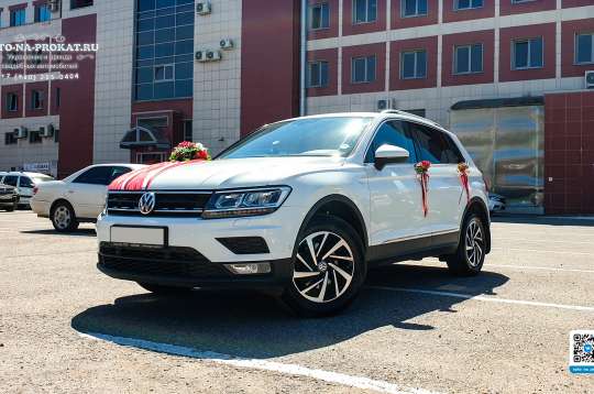 Белый VW Tiguan и вариант украшений для свадебного авто 11 Белый VW Tiguan и вариант украшений для свадебного авто 11