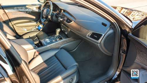 Салон спереди Audi A6 Салон спереди Audi A6