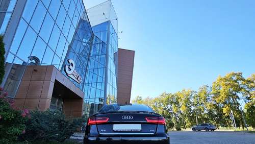 Забронировать Ауди А6 с водителем на свадьбу Забронировать Ауди А6 с водителем на свадьбу