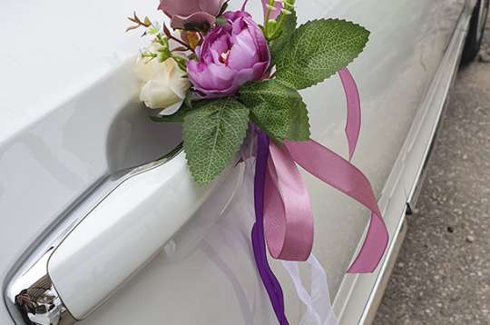 Вариант украшений для свадебного авто №101