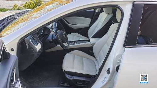 Белый салон белой Mazda 6