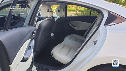 Белая Mazda 6 с белым салоном