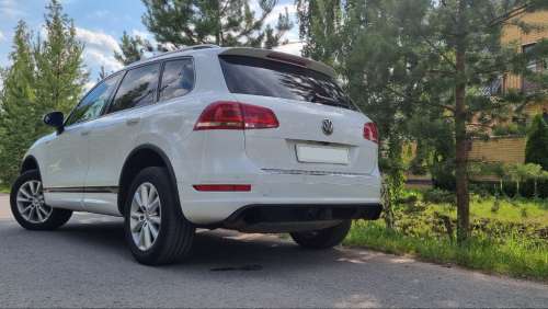 Volkswagen Touareg (Фольксваген Туарег) белый