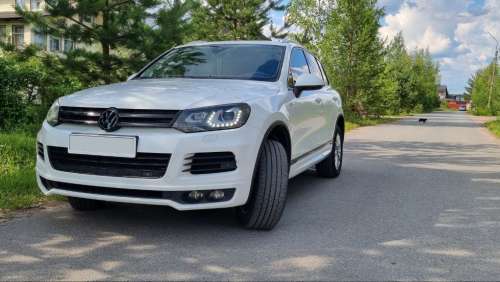 Volkswagen Touareg (Фольксваген Туарег) белый