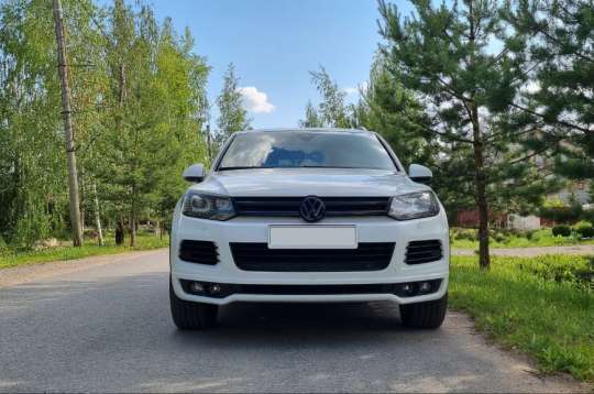 Volkswagen Touareg (Фольксваген Туарег) белый Volkswagen Touareg (Фольксваген Туарег) белый