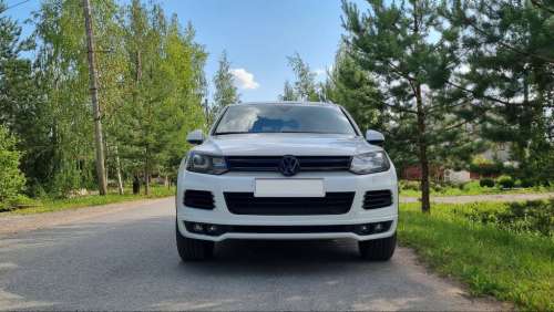 Volkswagen Touareg (Фольксваген Туарег) белый