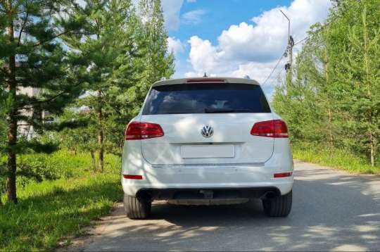 Volkswagen Touareg (Фольксваген Туарег) белый Volkswagen Touareg (Фольксваген Туарег) белый