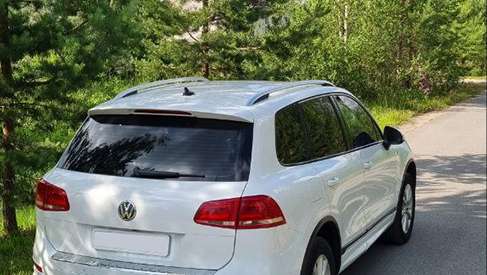 Volkswagen Touareg (Фольксваген Туарег) белый