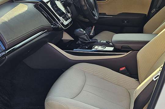Салон Toyota Crown XV Салон Toyota Crown XV