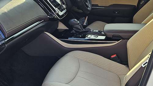 Салон Toyota Crown XV