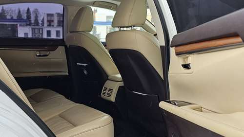 Салон Lexus ES250